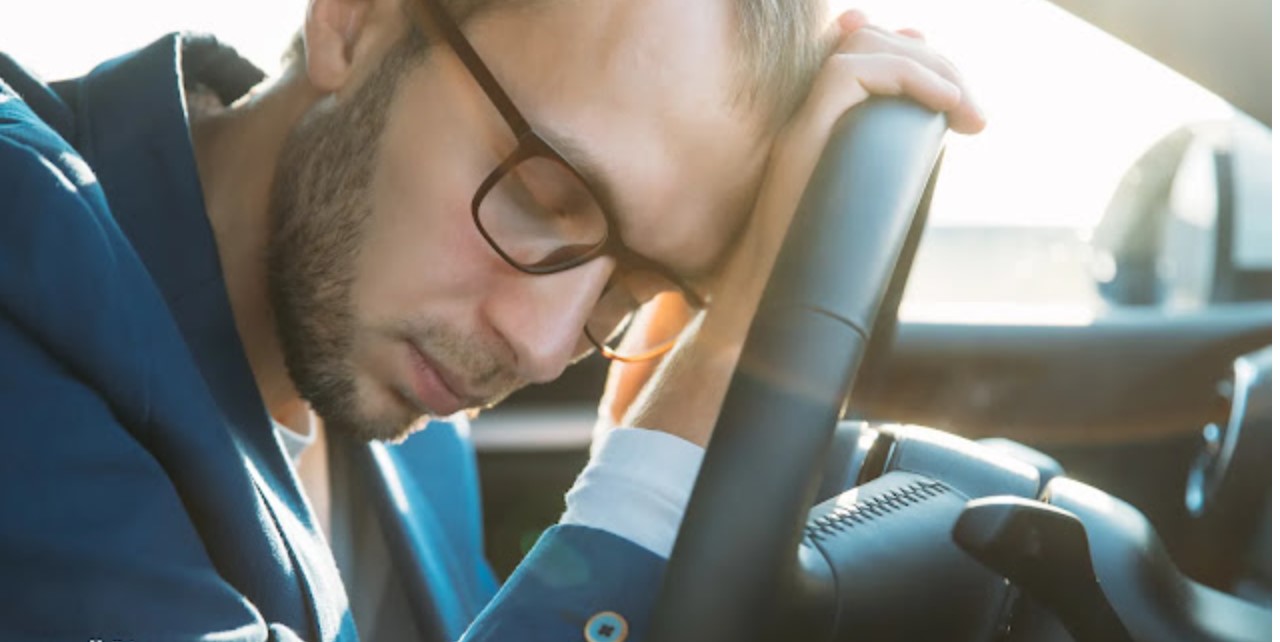 التعب أثناء القيادة: طرق الوقاية والحلول الفعّالة